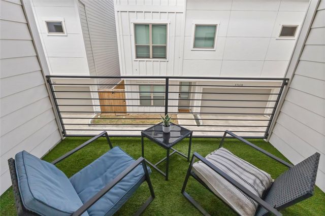 6742 Peerless Street B, Houston, TX 77021