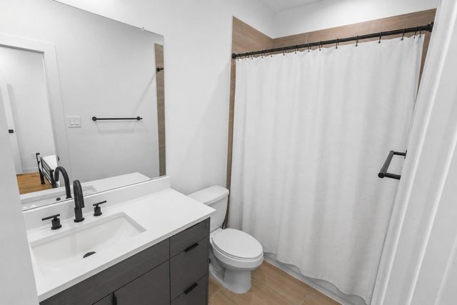 6742 Peerless Street B, Houston, TX 77021