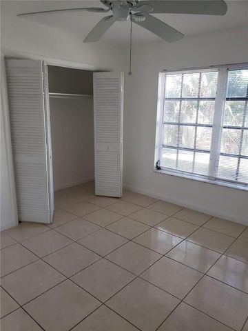 4951 Wedgewood Way 2, West Palm Beach, FL 33417