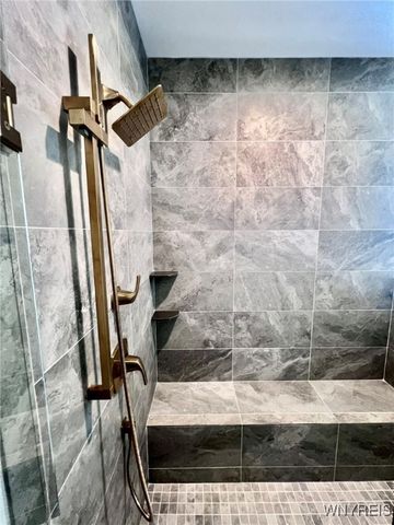 7290 Woodhaven Drive, Lockport Town, NY 14094