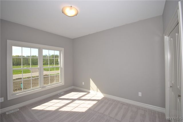 7290 Woodhaven Drive, Lockport Town, NY 14094