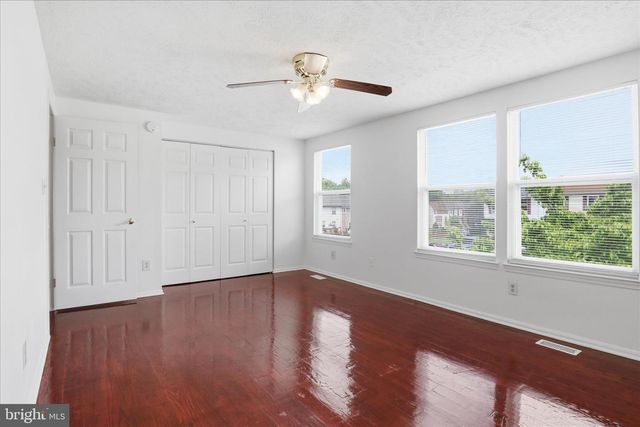 4749 HERSAND CT, Woodbridge, VA 22193