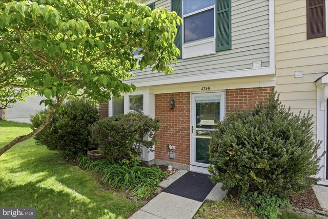 4749 HERSAND CT, Woodbridge, VA 22193