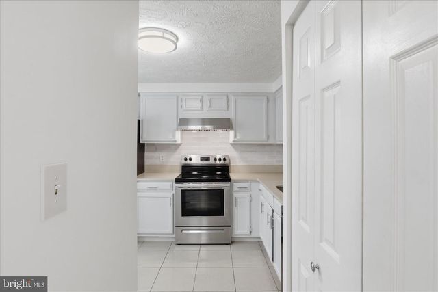 4749 HERSAND CT, Woodbridge, VA 22193