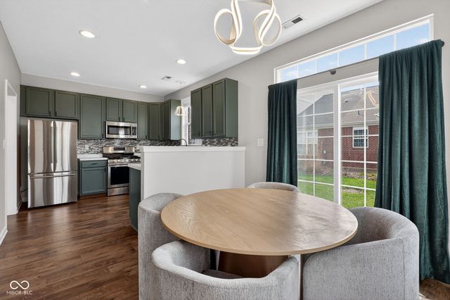 4031 Much Marcle Drive, Zionsville, IN 46077