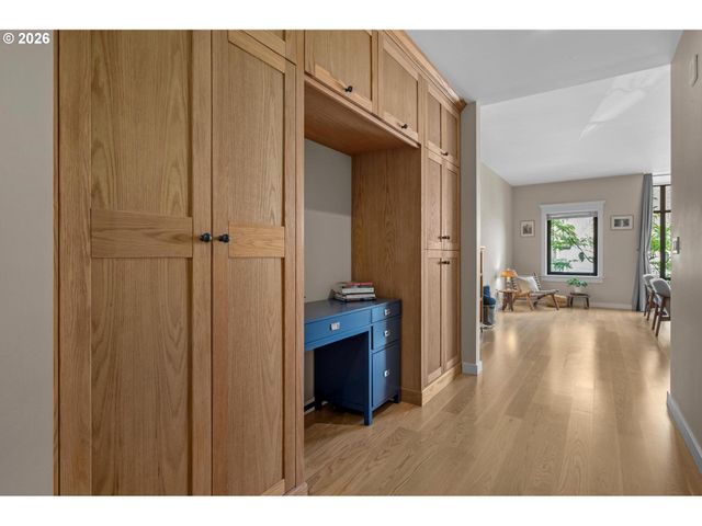 2351 Nw WESTOVER Rd 315, Portland, OR 97210