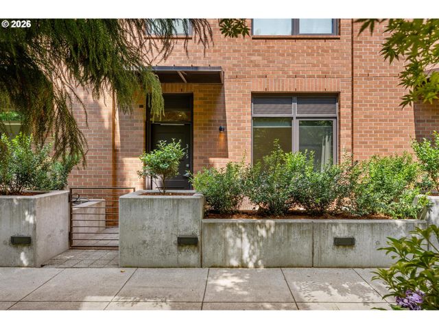 2351 Nw WESTOVER Rd 315, Portland, OR 97210