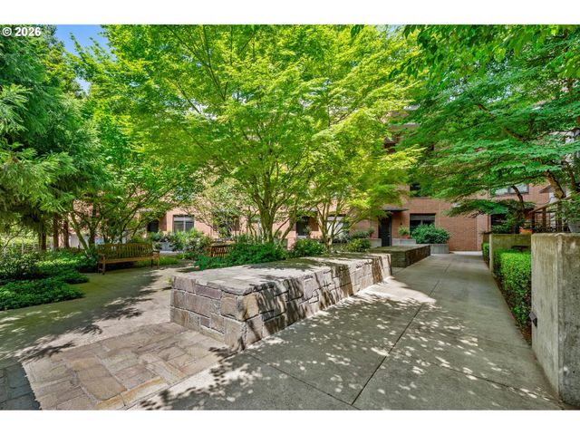 2351 Nw WESTOVER Rd 315, Portland, OR 97210