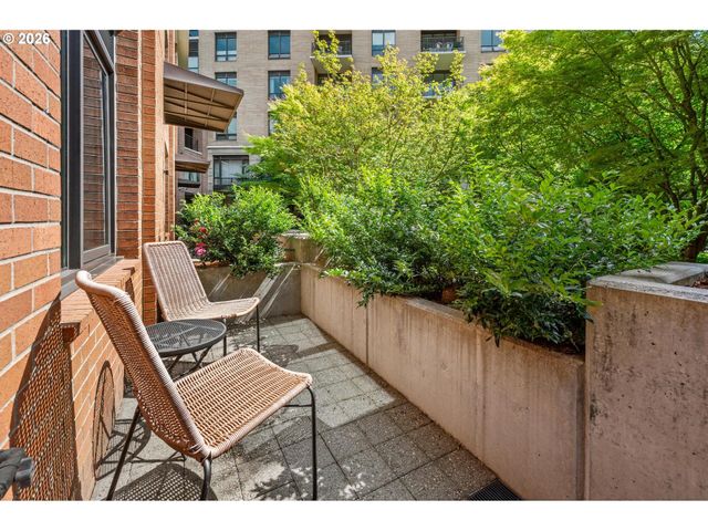 2351 Nw WESTOVER Rd 315, Portland, OR 97210