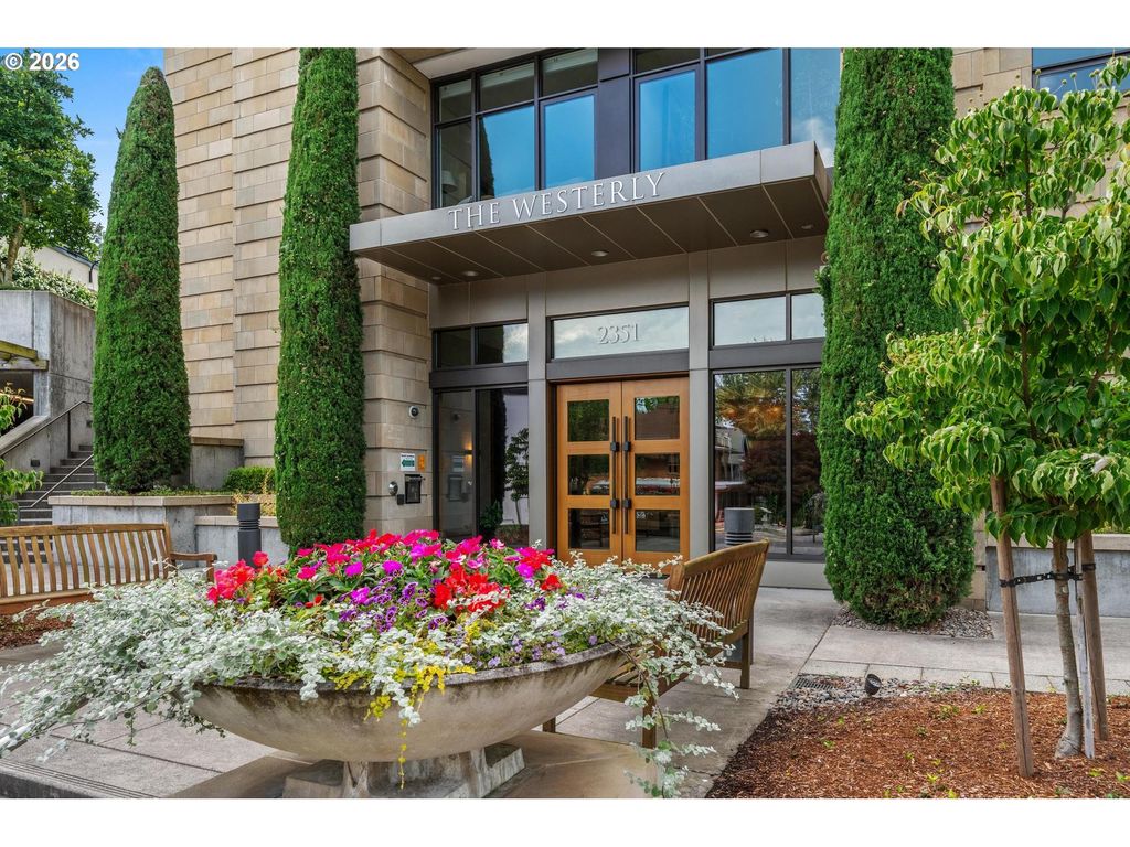 2351 Nw WESTOVER Rd 315, Portland, OR 97210