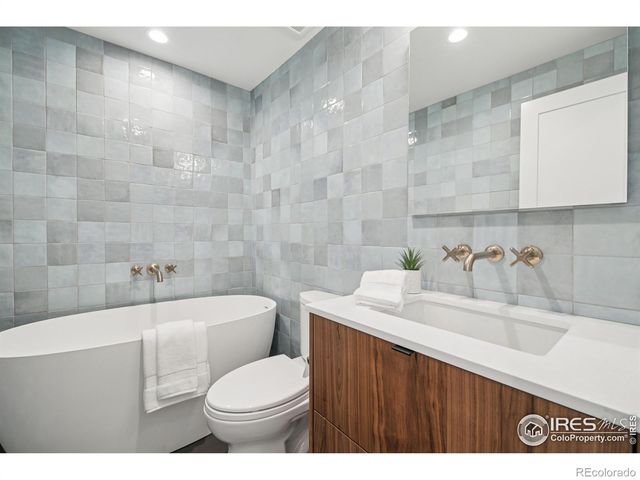 2085 Balsam Drive, Boulder, CO 80304