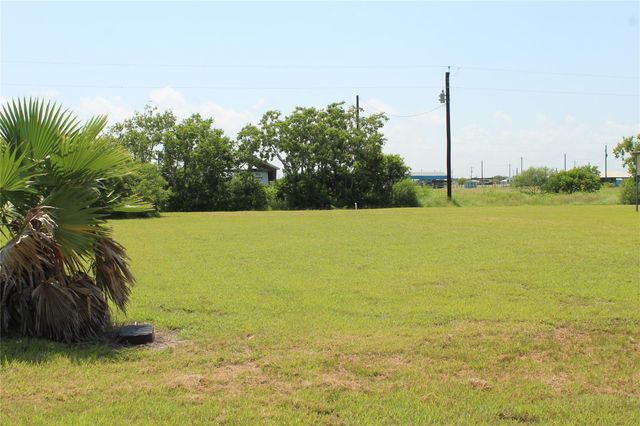 264 Haddock Drive, Palacios, TX 77465