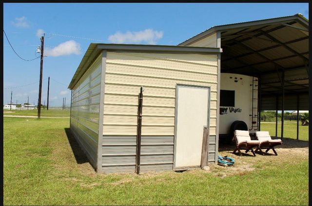 264 Haddock Drive, Palacios, TX 77465