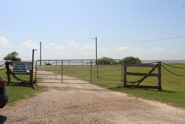 264 Haddock Drive, Palacios, TX 77465