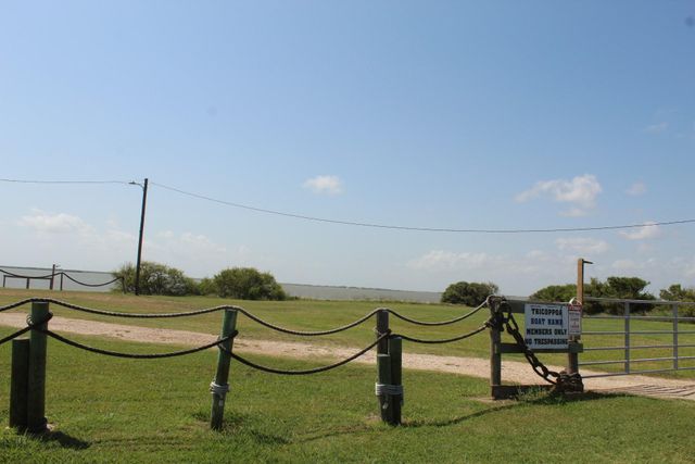 264 Haddock Drive, Palacios, TX 77465