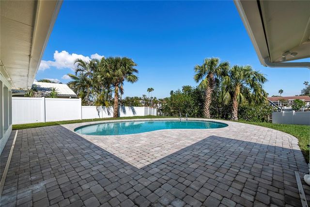 4568 40TH STREET S, St Petersburg, FL 33711