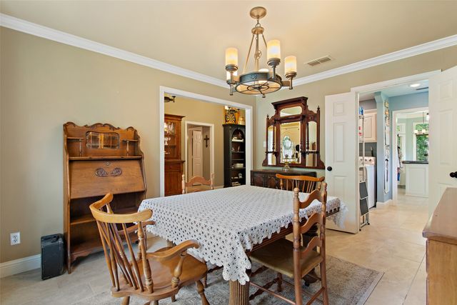1340 Bridle Path, Lindale, TX 75771
