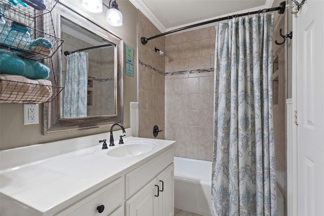 1340 Bridle Path, Lindale, TX 75771
