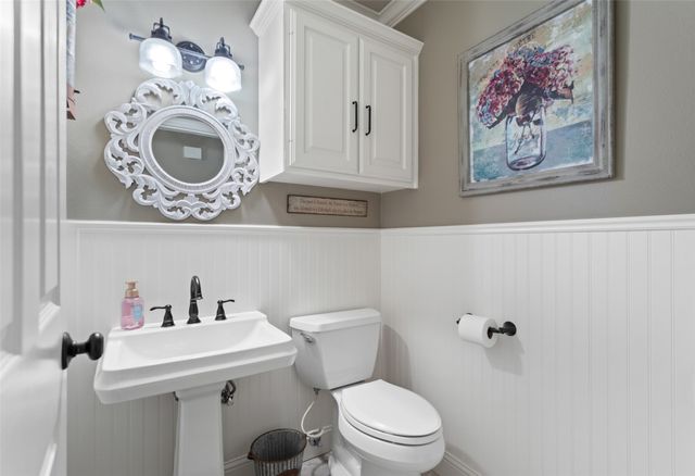 1340 Bridle Path, Lindale, TX 75771
