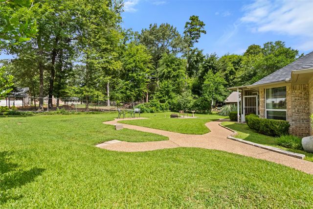 1340 Bridle Path, Lindale, TX 75771