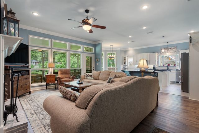 1340 Bridle Path, Lindale, TX 75771