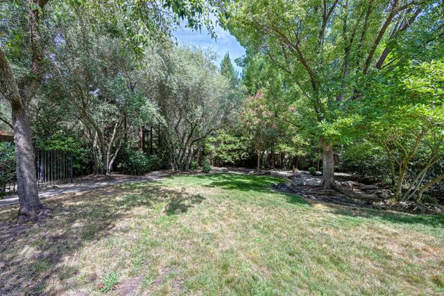 5570 Lions Cross Cir, Granite Bay, CA 95746