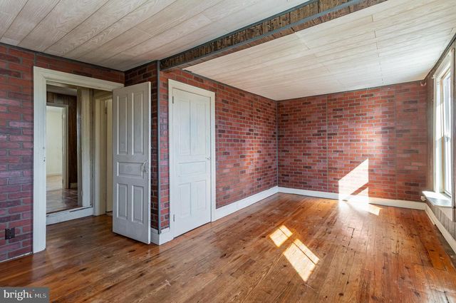 401 LINTON HILL RD, Duncannon, PA 17020