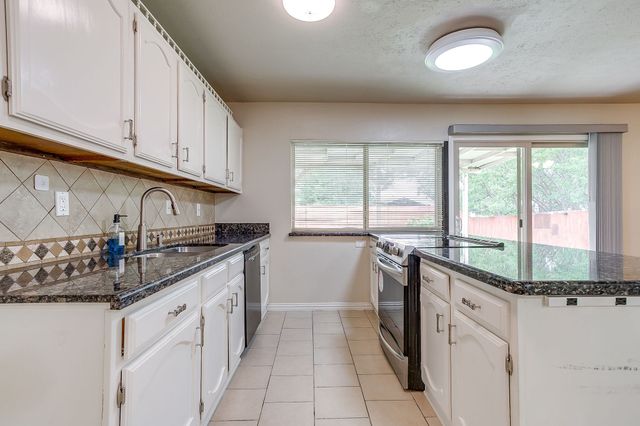 5316 N Colony Boulevard, The Colony, TX 75056