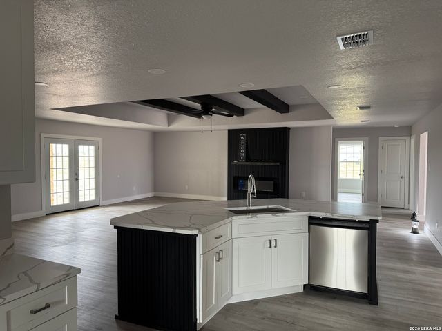 472 County Rd. 679, Natalia, TX 78059