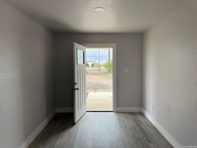 472 County Rd. 679, Natalia, TX 78059