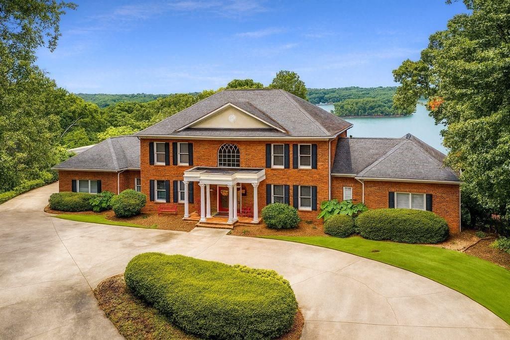725 Mountain View Circle, Gainesville, GA 30501