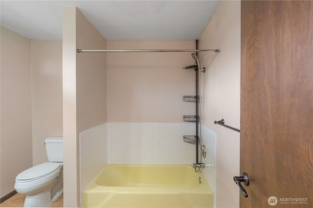 205 Beacon Hill Drive, Hoquiam, WA 98550