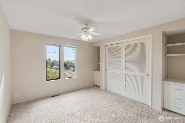 205 Beacon Hill Drive, Hoquiam, WA 98550