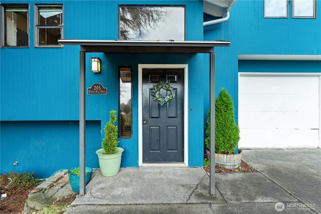 205 Beacon Hill Drive, Hoquiam, WA 98550