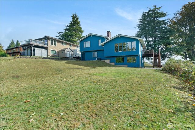 205 Beacon Hill Drive, Hoquiam, WA 98550