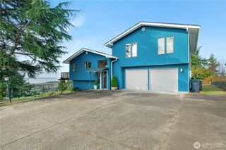 205 Beacon Hill Drive, Hoquiam, WA 98550