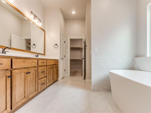 9321 SW 43rd Street, Oklahoma City, OK 73179