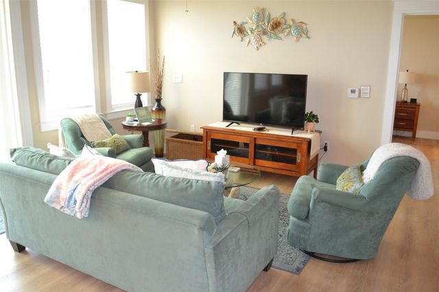 4141 Pointe West Drive 102, Galveston, TX 77554