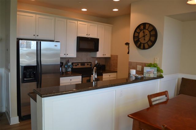 4141 Pointe West Drive 102, Galveston, TX 77554