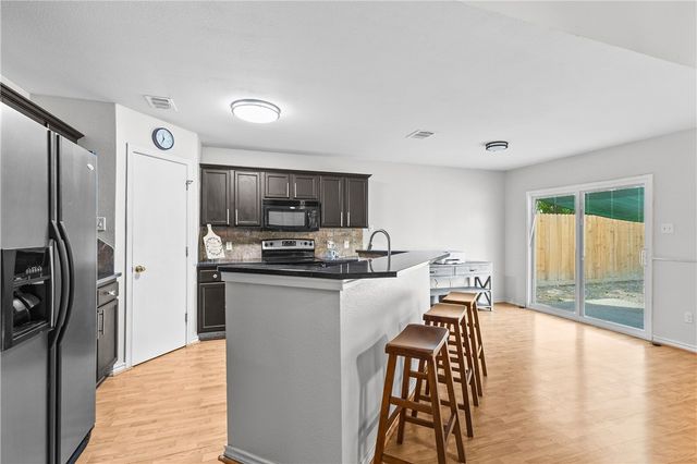 7609 Timber Crest Dr, Corpus Christi, TX 78413