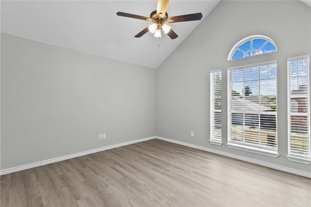 7609 Timber Crest Dr, Corpus Christi, TX 78413