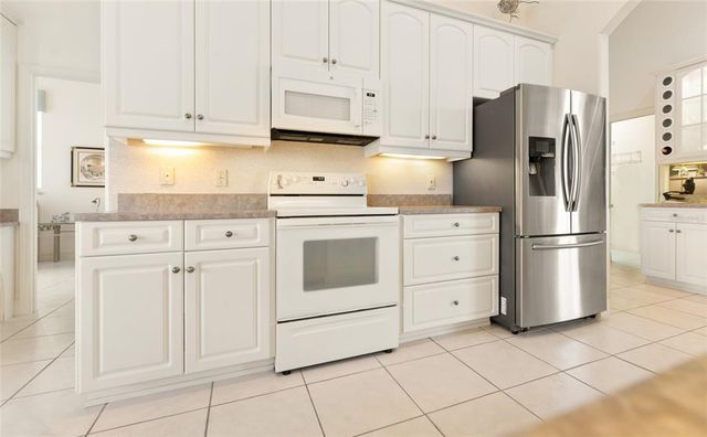 20 CEDARDALE COURT, Palm Coast, FL 32137