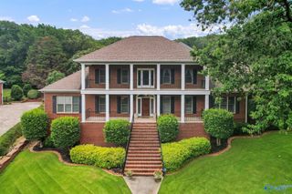 2112 Smoketree Trail NE, Huntsville, AL 35811