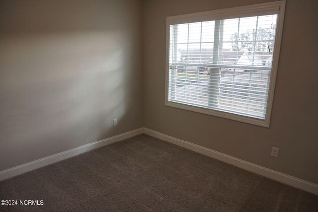 407 Sundown Court, Hubert, NC 28539