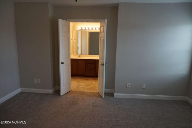 407 Sundown Court, Hubert, NC 28539