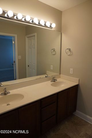 407 Sundown Court, Hubert, NC 28539