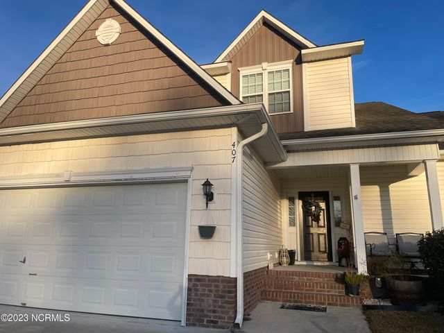 407 Sundown Court, Hubert, NC 28539