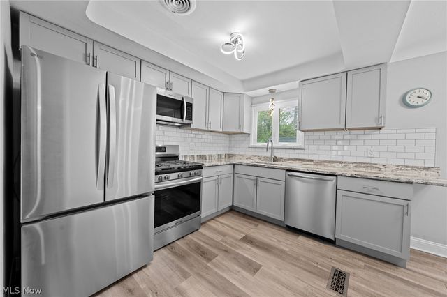 3873 Washington Boulevard, University Heights, OH 44118