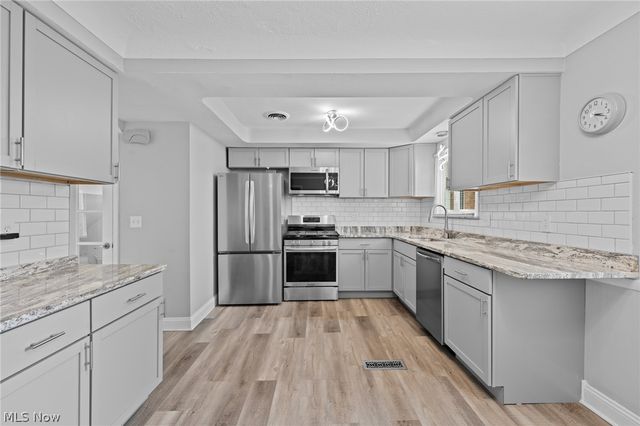 3873 Washington Boulevard, University Heights, OH 44118