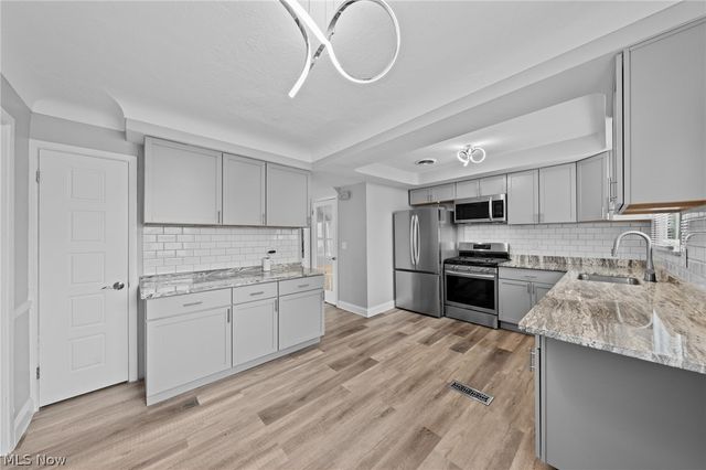 3873 Washington Boulevard, University Heights, OH 44118